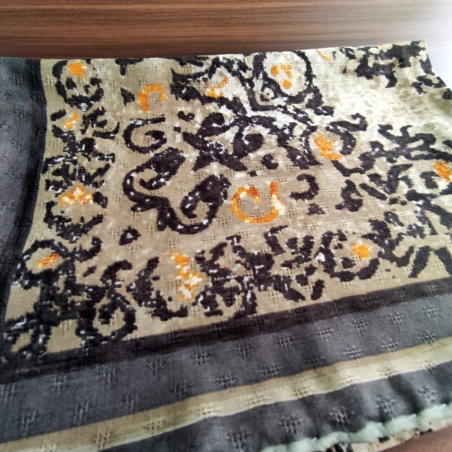 روسری حریر گارزا ژاکارد