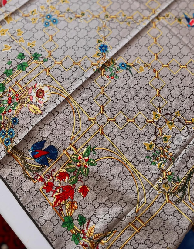 روسری ابریشم توییل