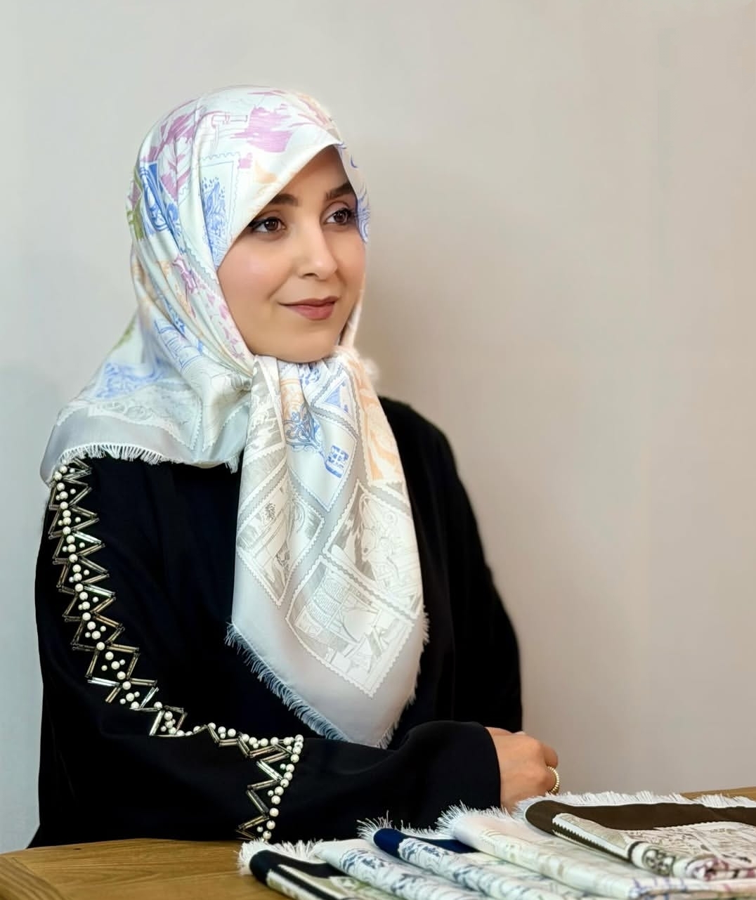 روسری ابریشم توییل ریشه سوزنی وارداتی