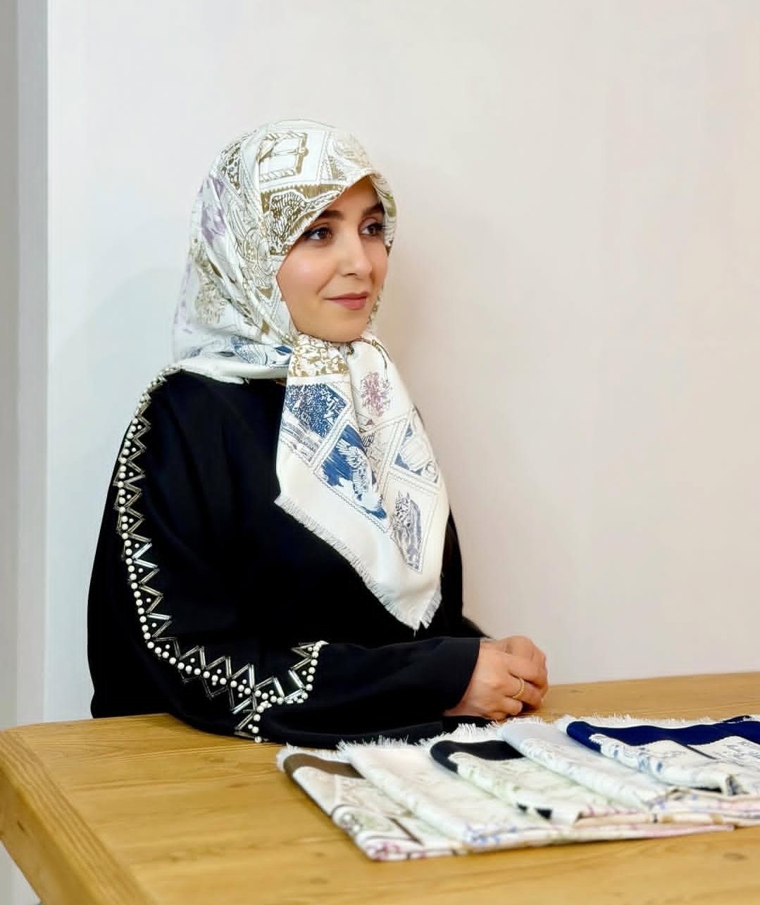 روسری ابریشم توییل ریشه سوزنی وارداتی
