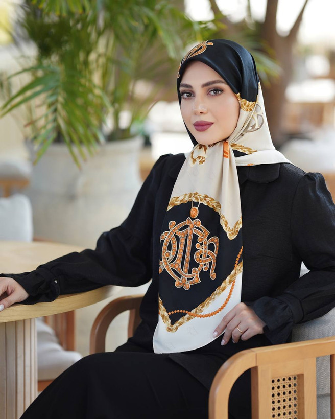 روسری ابریشم ژاکارد وارداتی قواره ۱۱۰