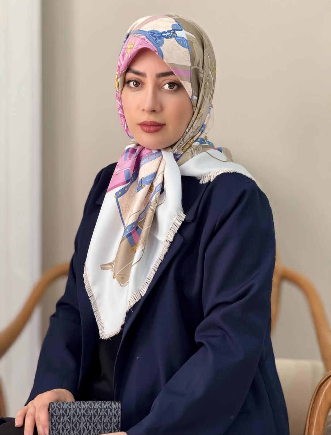 روسری ابریشم توییل ریشه سوزنی وارداتی