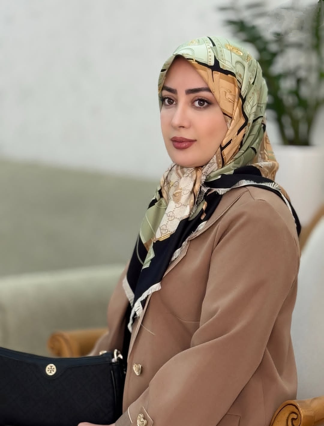 روسری ابریشم توییل ریشه سوزنی وارداتی