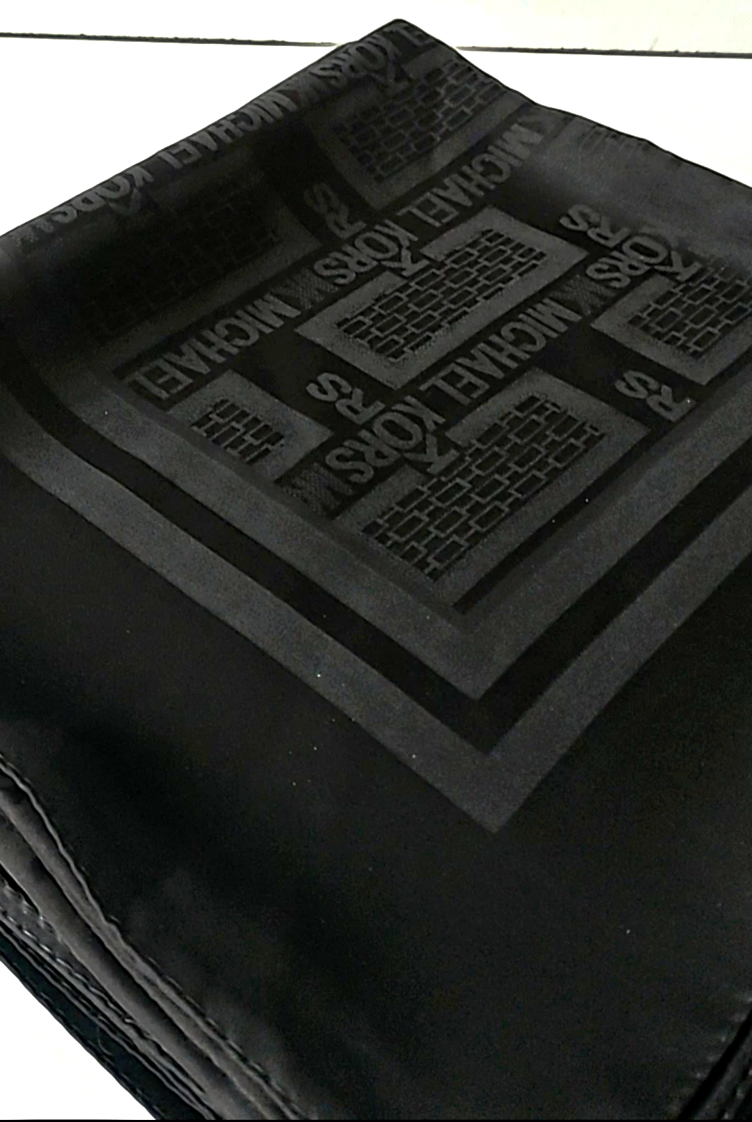 روسری مشکی ابریشم ژاکارد دور دوخت
